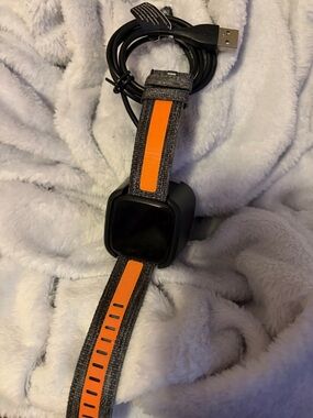 Fitbit versa 1 with charger like new
